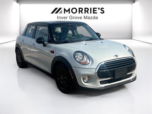 2017 MINI Hardtop Cooper