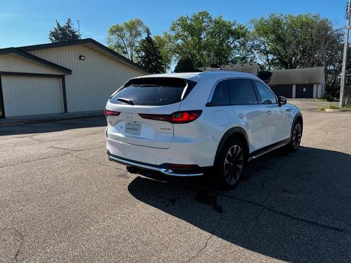 2024 Mazda CX-90 PHEV Premium Plus