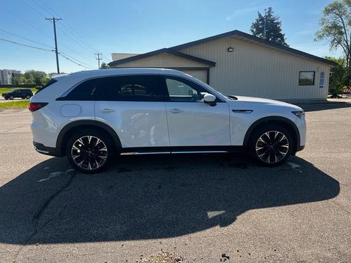 2024 Mazda CX-90 PHEV Premium Plus
