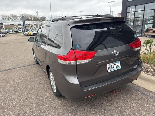 2013 Toyota Sienna XLE