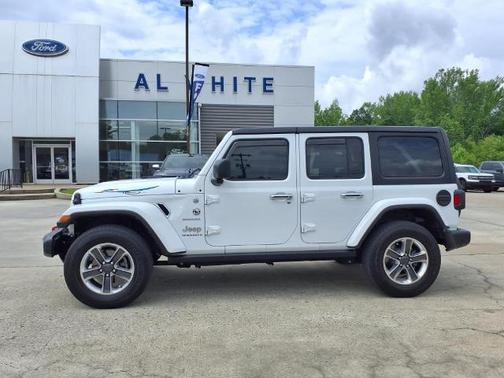 2023 Jeep Wrangler SAHARA
