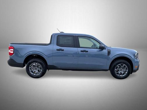 Azure Gray Metallic Tri-Coat 2026 Ford Maverick XLT