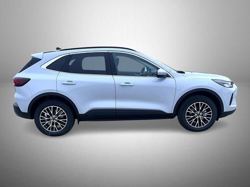 2026 Ford Escape PHEV SE