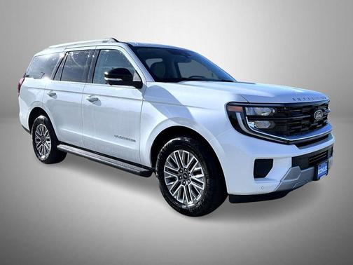 Star White Metallic Tri-Coat 2026 Ford Expedition Platinum