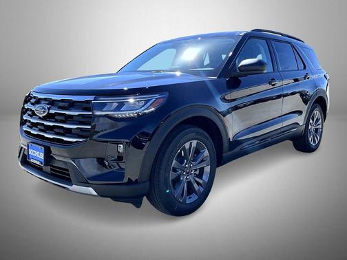 Agate Black Metallic 2026 Ford Explorer Active w/200A Pkg