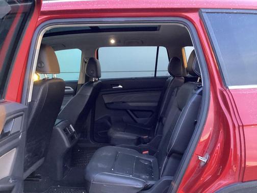 2021 Volkswagen Atlas 3.6L SE w/Technology