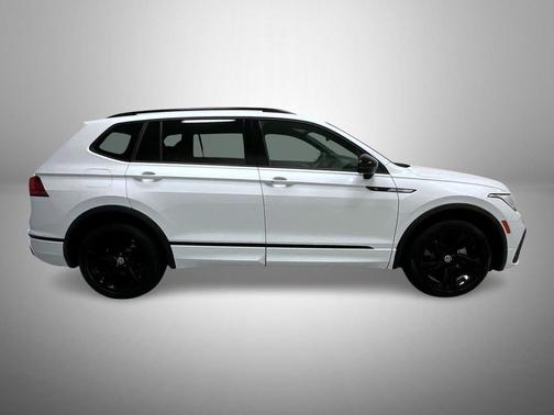 2023 Volkswagen Tiguan 2.0T SE R-Line Black 4MOTION