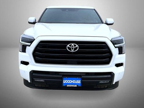 Ice 2025 Toyota Sequoia SR5