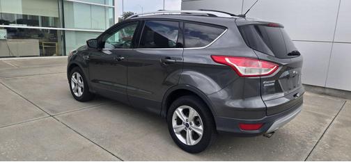 Ruby Red Metallic Tinted Clearcoat 2015 Ford Escape SE