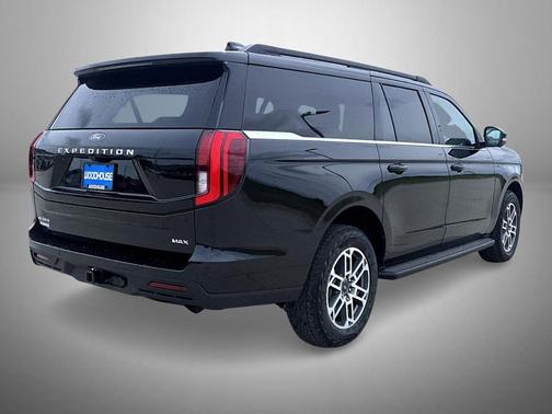 Agate Black Metallic 2026 Ford Expedition Max Active 4x4