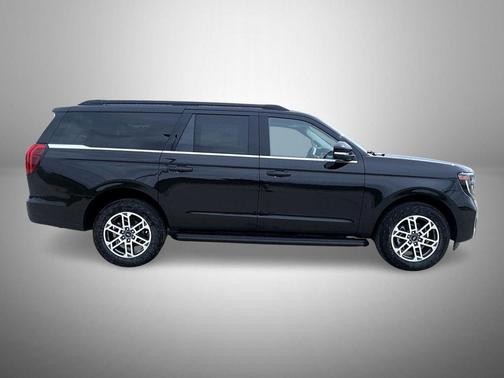 Agate Black Metallic 2026 Ford Expedition Max Active 4x4