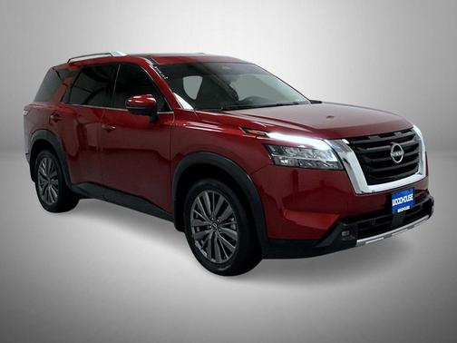 2022 Nissan Pathfinder SL 4WD