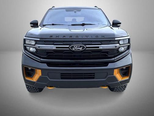 Agate Black Metallic 2025 Ford Expedition Tremor