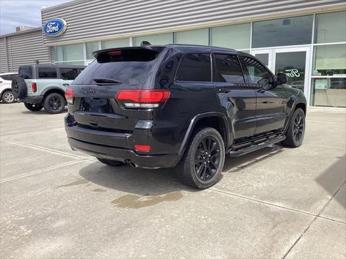 2017 Jeep Grand Cherokee Altitude