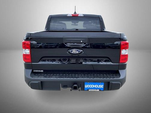 Shadow Black 2026 Ford Maverick XLT