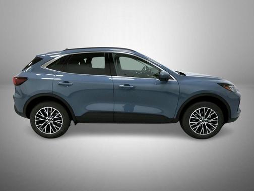 2026 Ford Escape PHEV SE