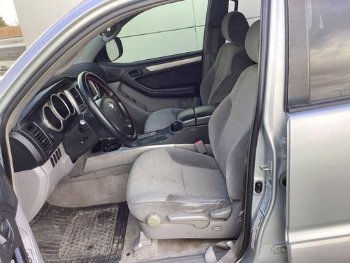 2004 Toyota 4Runner SR5