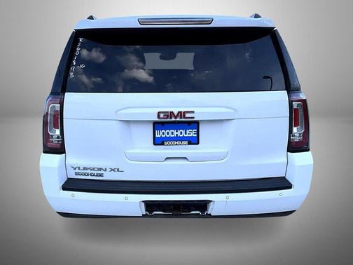 Summit White 2016 GMC Yukon XL SLT