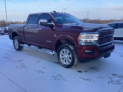 2022 RAM 2500 Laramie Crew Cab 4x4 6'4' Box