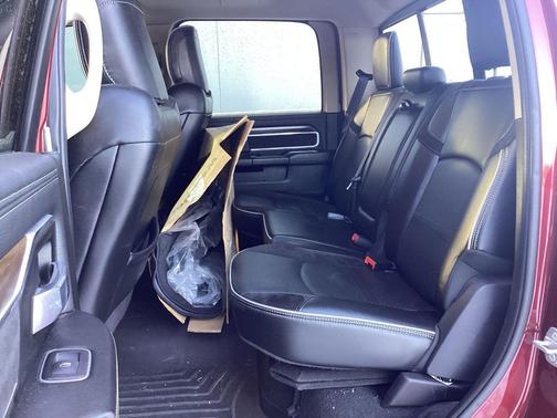 2022 RAM 2500 Laramie Crew Cab 4x4 6'4' Box