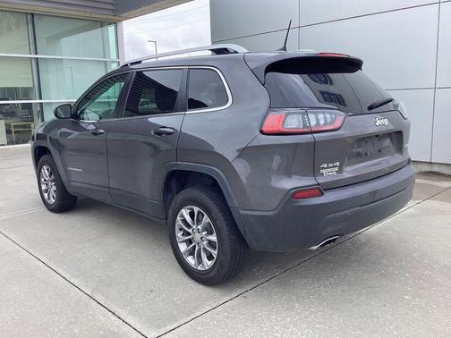 Granite Crystal Metallic Clearcoat 2019 Jeep Cherokee Latitude Plus