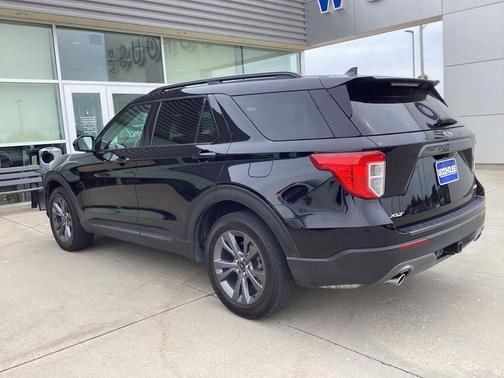 Agate Black Metallic 2023 Ford Explorer XLT