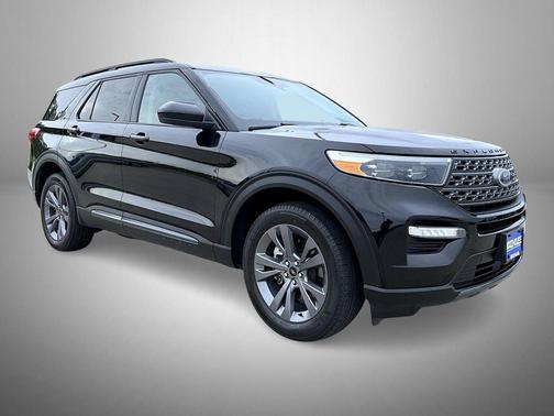 Agate Black Metallic 2023 Ford Explorer XLT