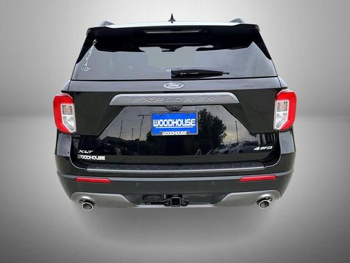 Agate Black Metallic 2023 Ford Explorer XLT