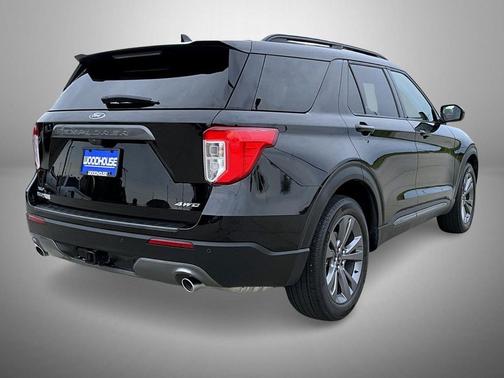 Agate Black Metallic 2023 Ford Explorer XLT