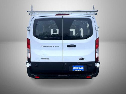 2017 Ford Transit-250 Base