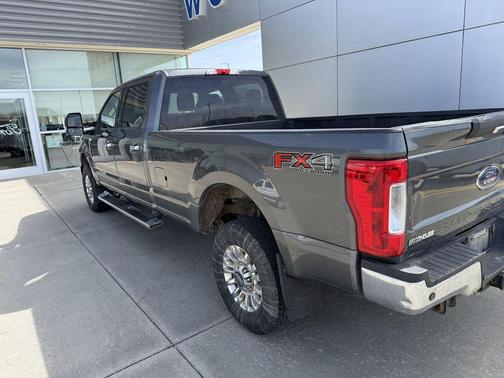 Magnetic 2019 Ford F-250 XLT