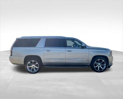 2017 Cadillac Escalade ESV Luxury