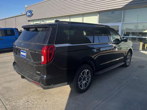 2025 Ford Expedition Max Active 4x4