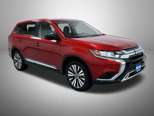 2020 Mitsubishi Outlander SE