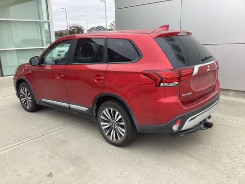 2020 Mitsubishi Outlander SE