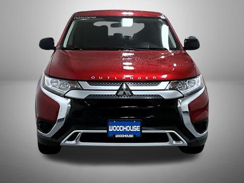 2020 Mitsubishi Outlander SE