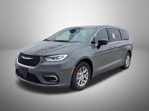 2025 Chrysler Pacifica L