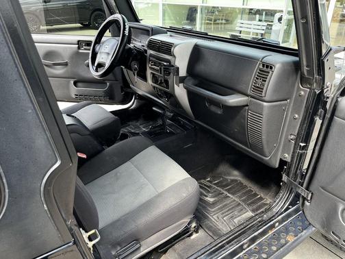 Black Clearcoat 2006 Jeep Wrangler X