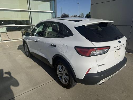 Oxford White 2020 Ford Escape S