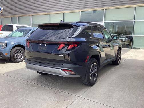 Phantom Black 2025 Hyundai TUCSON SEL
