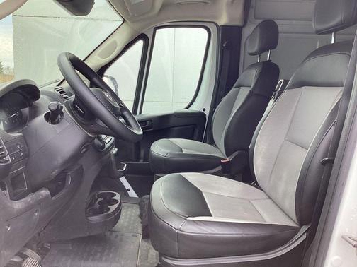 Bright White Clearcoat 2025 RAM ProMaster 2500 Tradesman