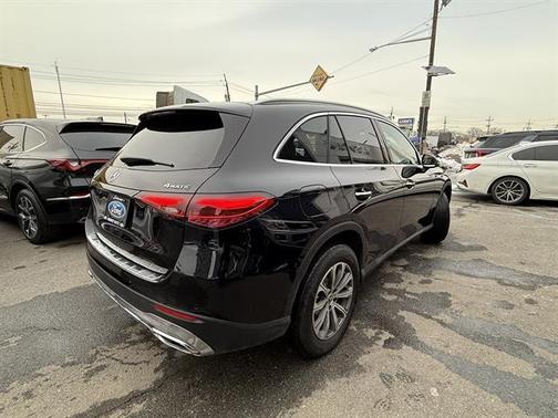 2025 Mercedes-Benz GLC 300 4MATIC