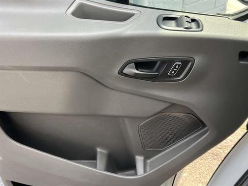 2022 Ford Transit-350 Base