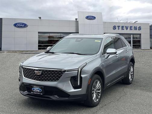 Argent Silver Metallic 2024 Cadillac XT4 Premium Luxury