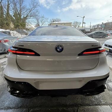 2023 BMW 760 i xDrive