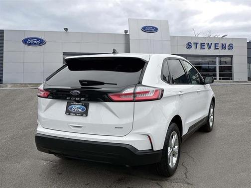 Oxford White 2022 Ford Edge SE