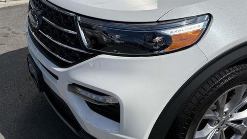 White 2024 Ford Explorer XLT