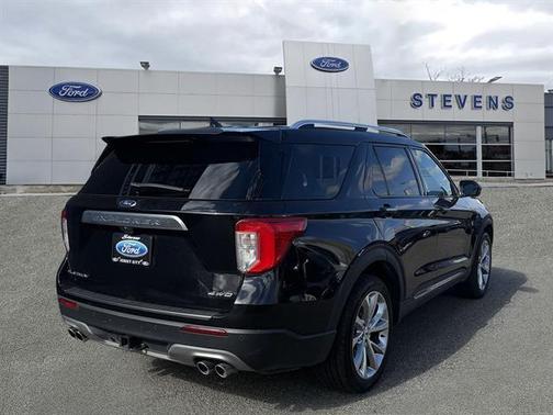 Agate Black Metallic 2022 Ford Explorer Platinum