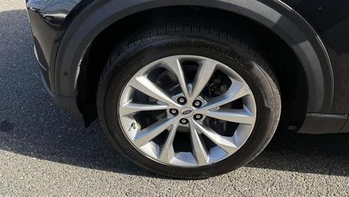 Agate Black Metallic 2022 Ford Explorer Platinum