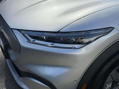 Iconic Silver Metallic 2021 Ford Mustang Mach-E Select